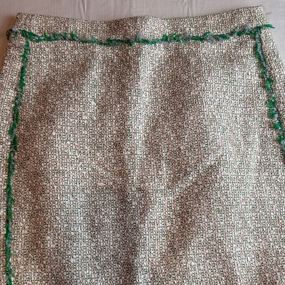 J. Crew Women's Cream Green Trim Tweed Mini Skirt Lined Back Zip Size 00 - Picture 4 of 15